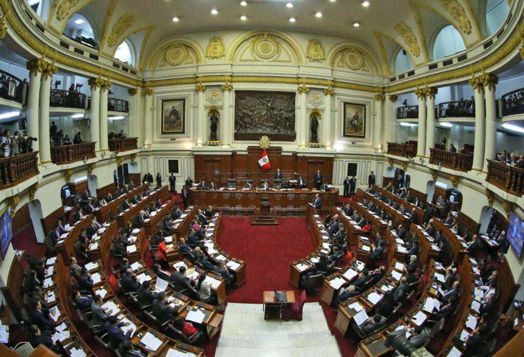 CONFLICTO DE PODERES A LA VISTA